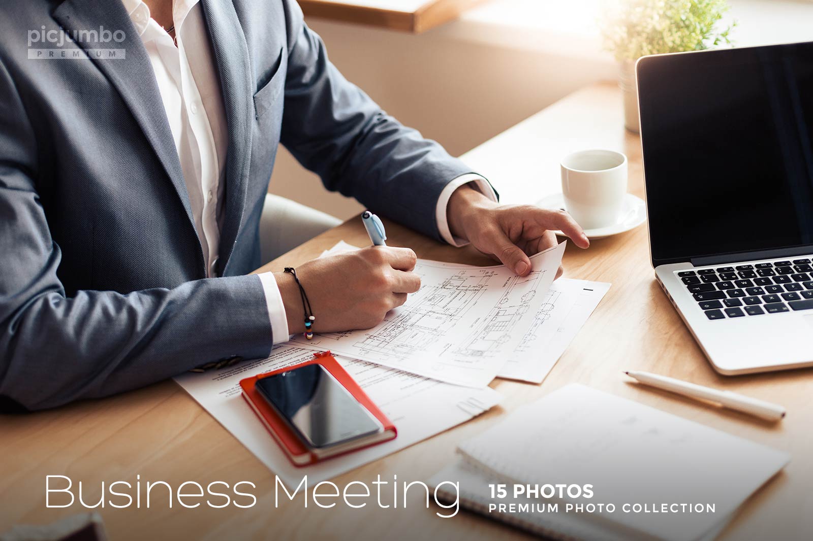 Download hi-res stock photos from our Business Meeting PREMIUM Collection!