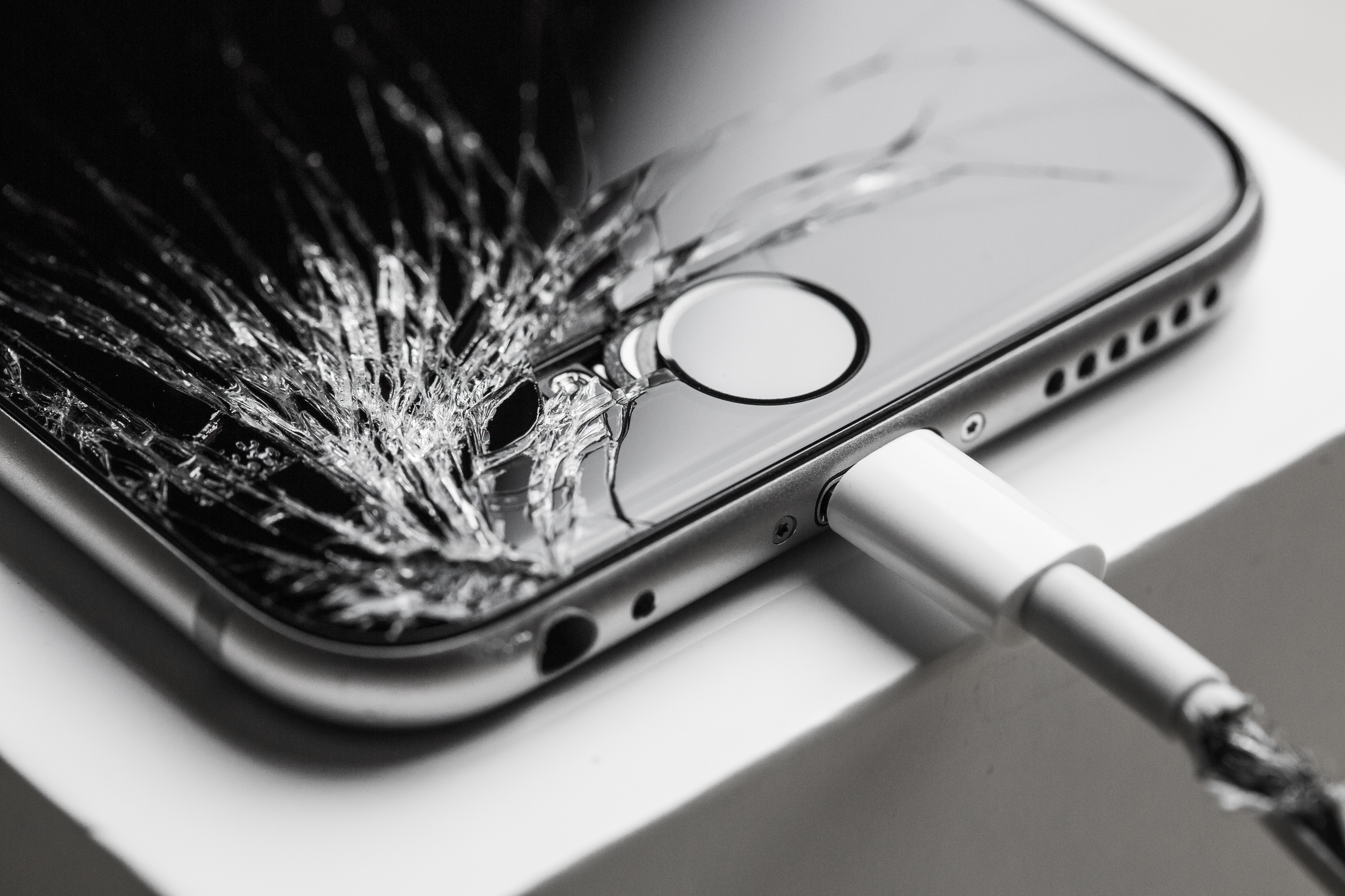 Crashed iPhone 6 with Cracked Screen Display Free Stock Photo | picjumbo