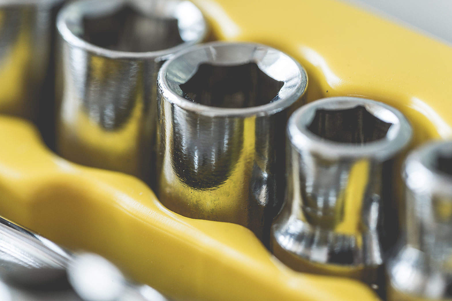 drive-socket-set-close-up-free-stock-photo-picjumbo