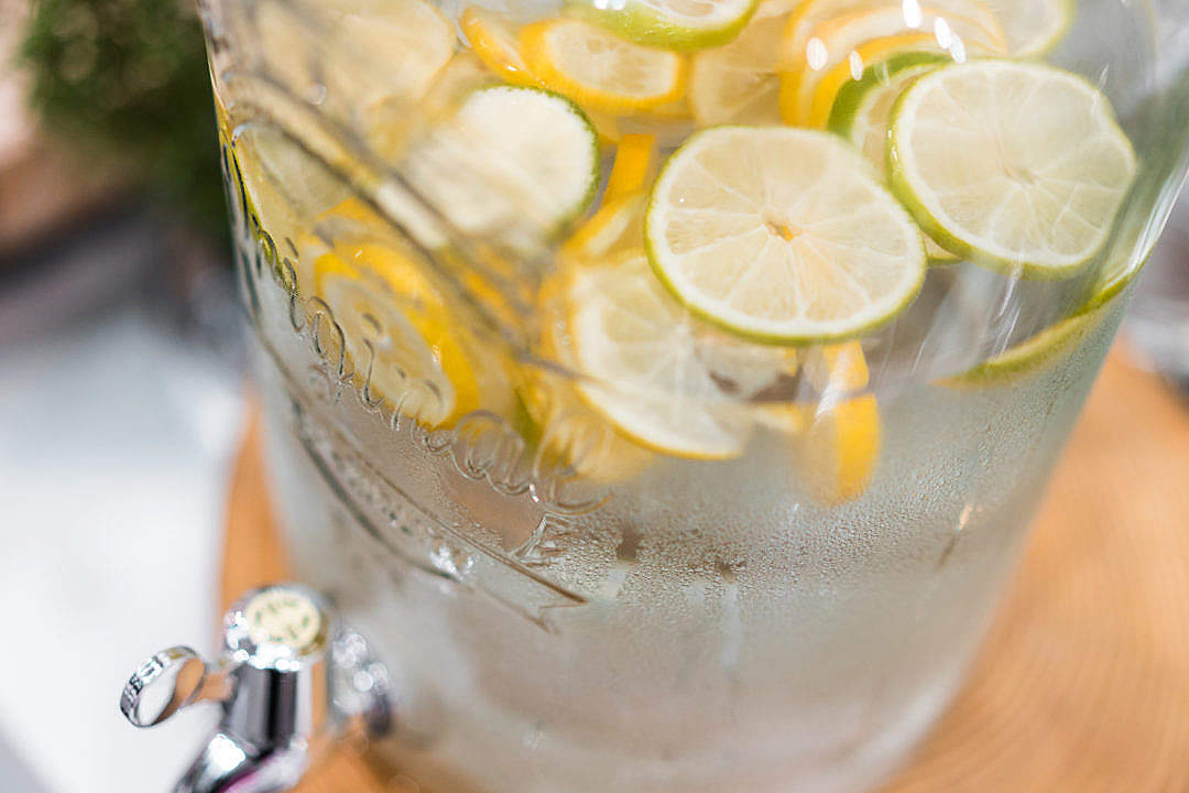 Download Fresh Lemonade with Lime and Lemon FREE Stock Photo