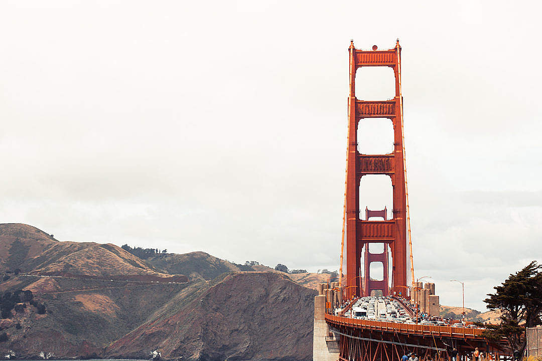 Download Front View of Golden Gate Bridge FREE Stock Photo