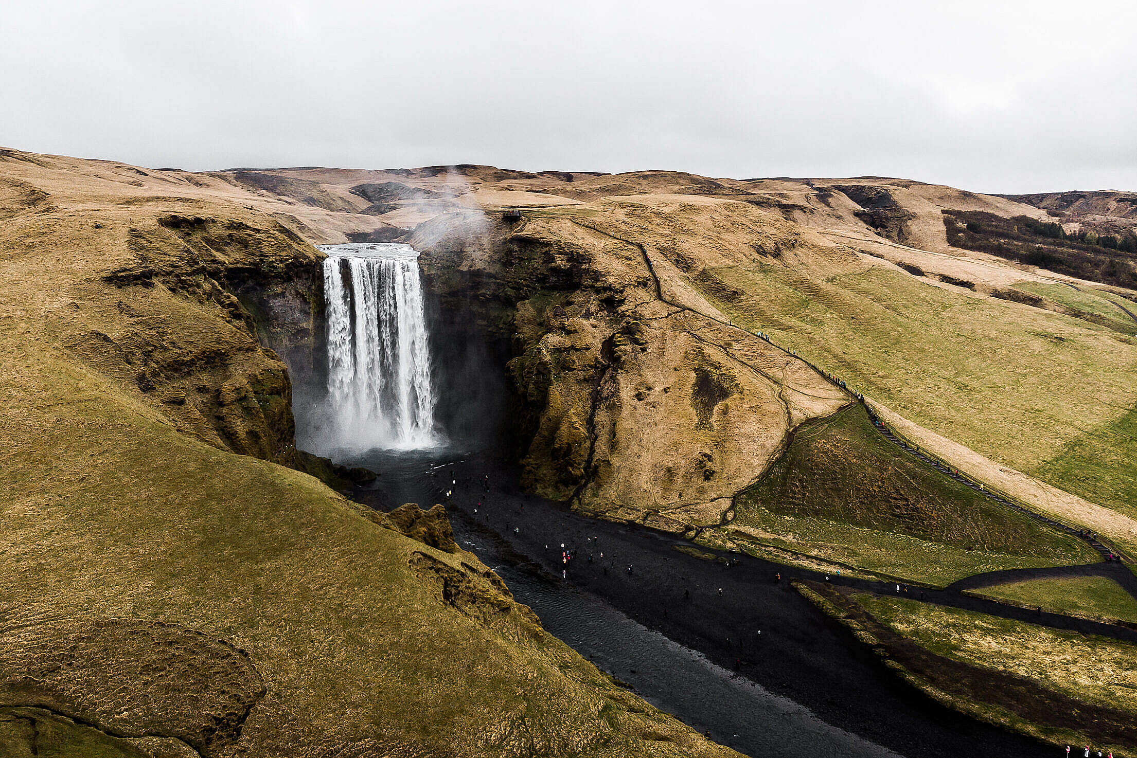 Iceland Waterfall Skógafoss Free Stock Photo