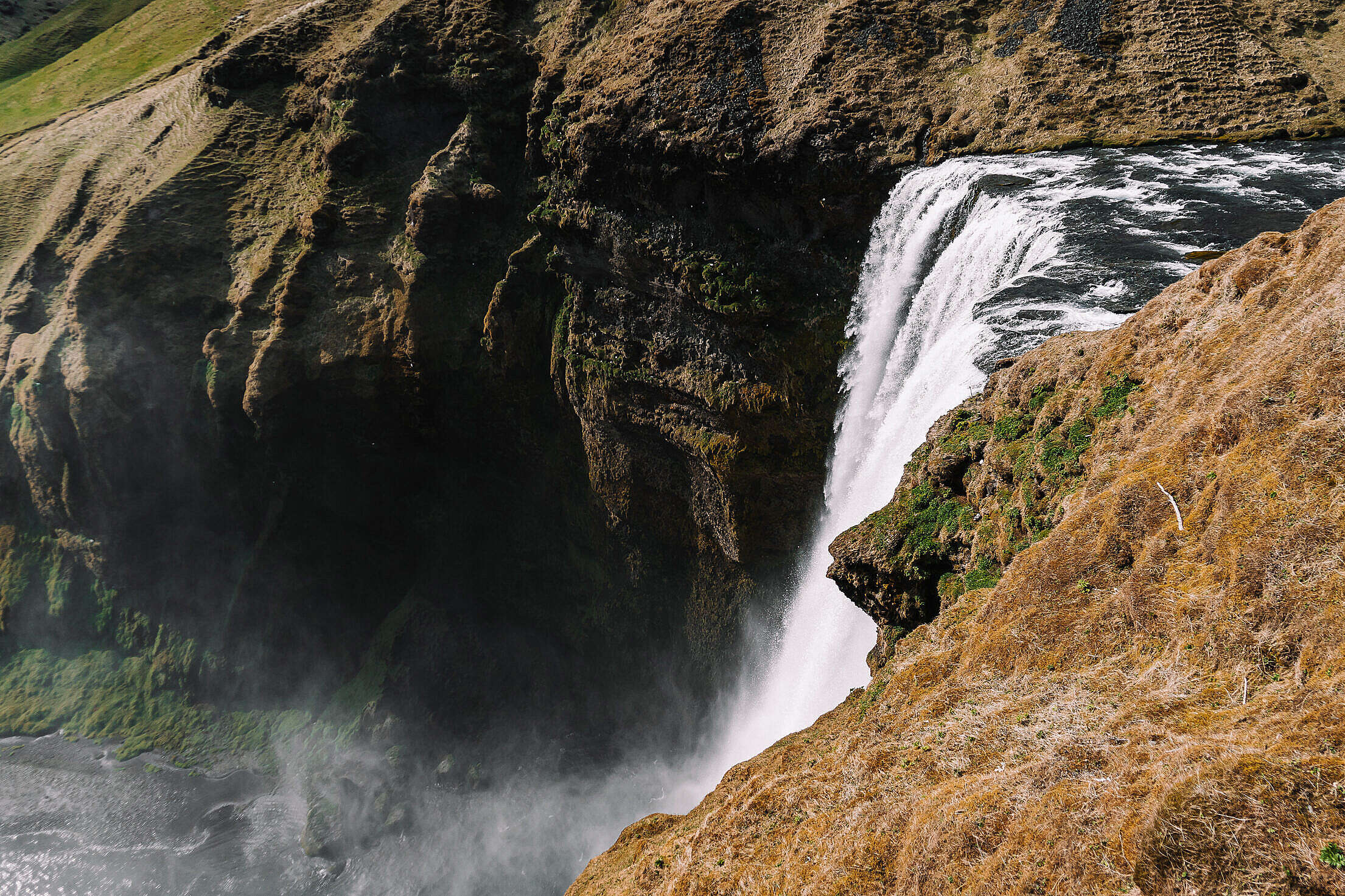 Icelandic Waterfall Skógafoss Free Stock Photo