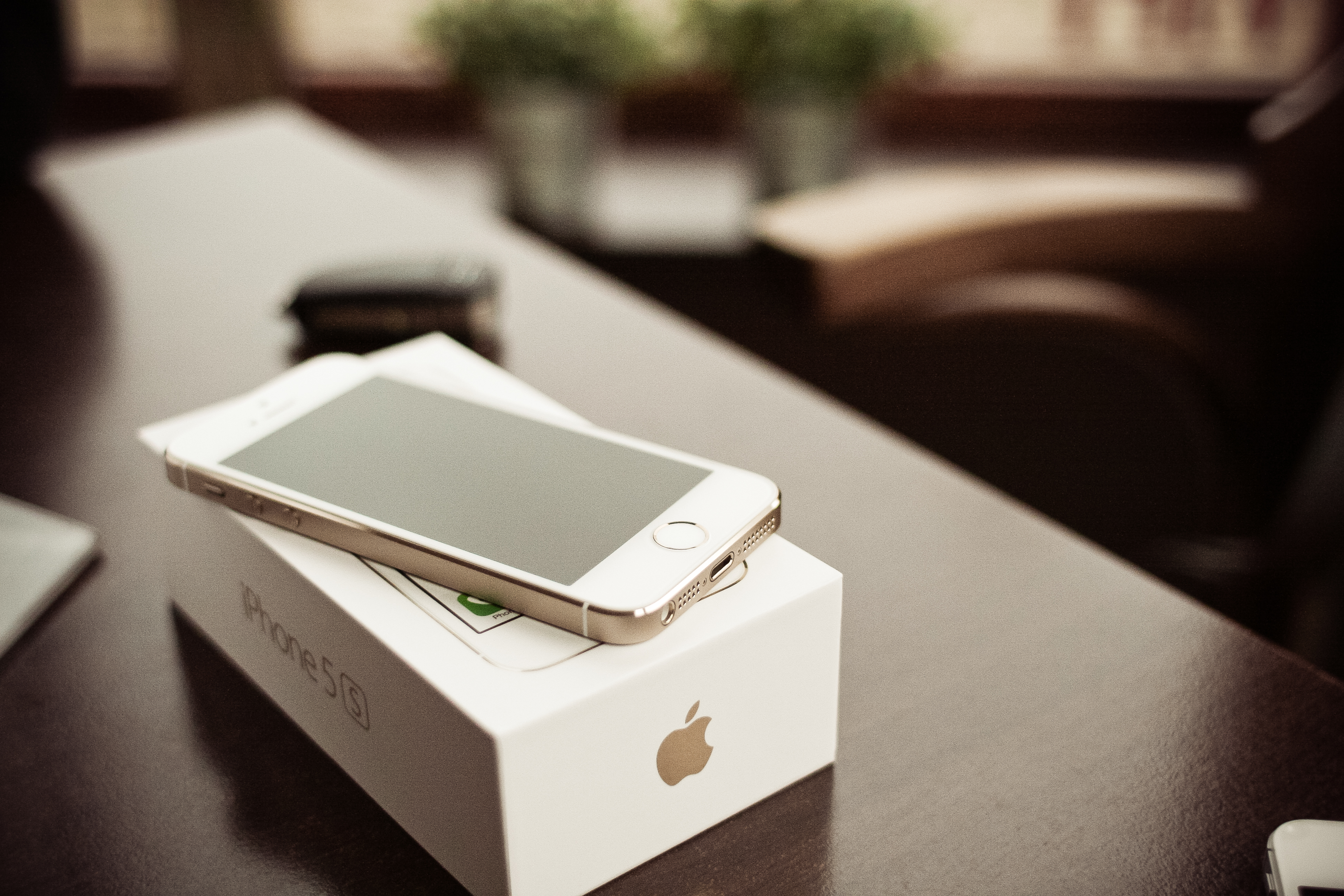 Iphone 5s Gold With A Box Free Stock Photo Picjumbo