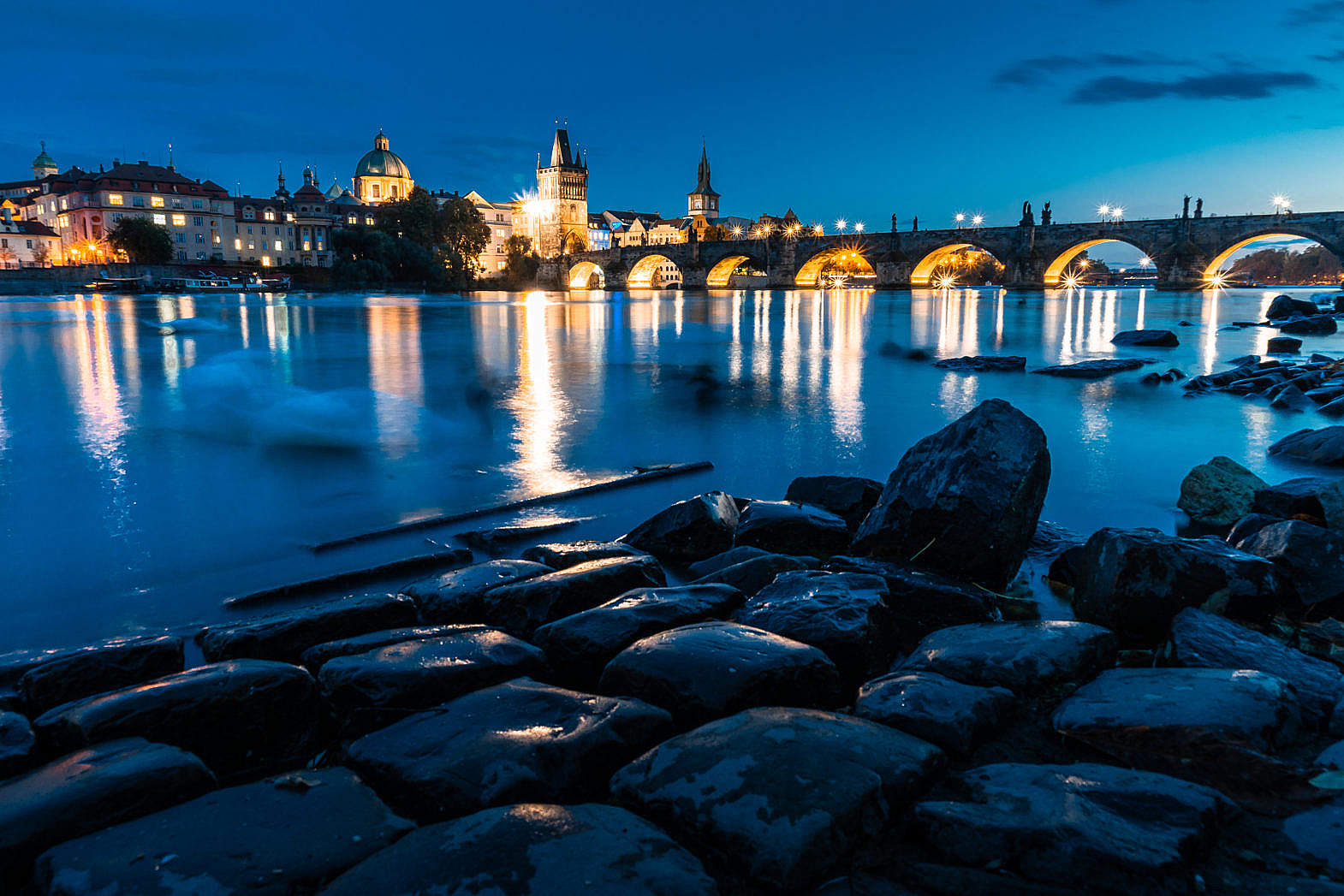 Night View of Charles Bridge in Prague Free Stock Photo | picjumbo