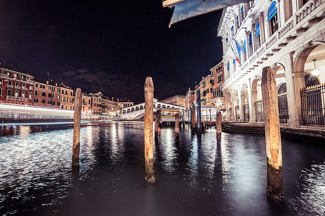Download Night View of Venice Canal Grande with Rialto Bridge FREE Stock Photo