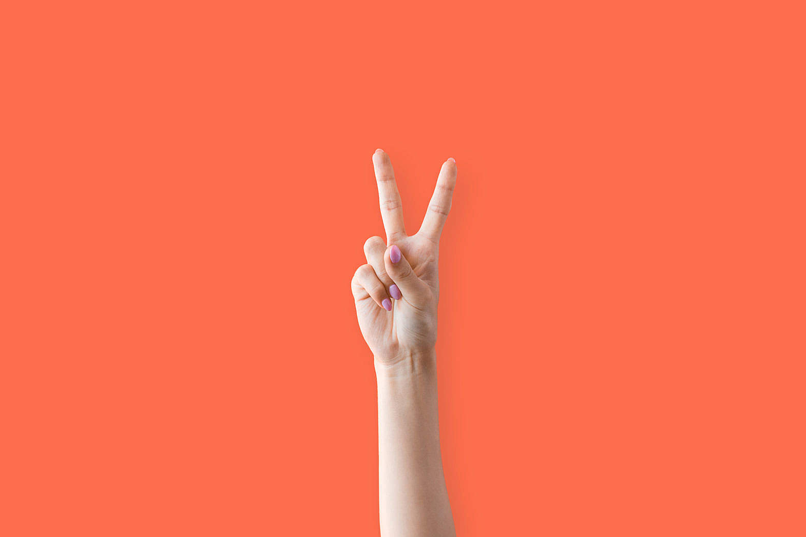 peace-hand-sign-two-fingers-up-woman-free-stock-photo-picjumbo