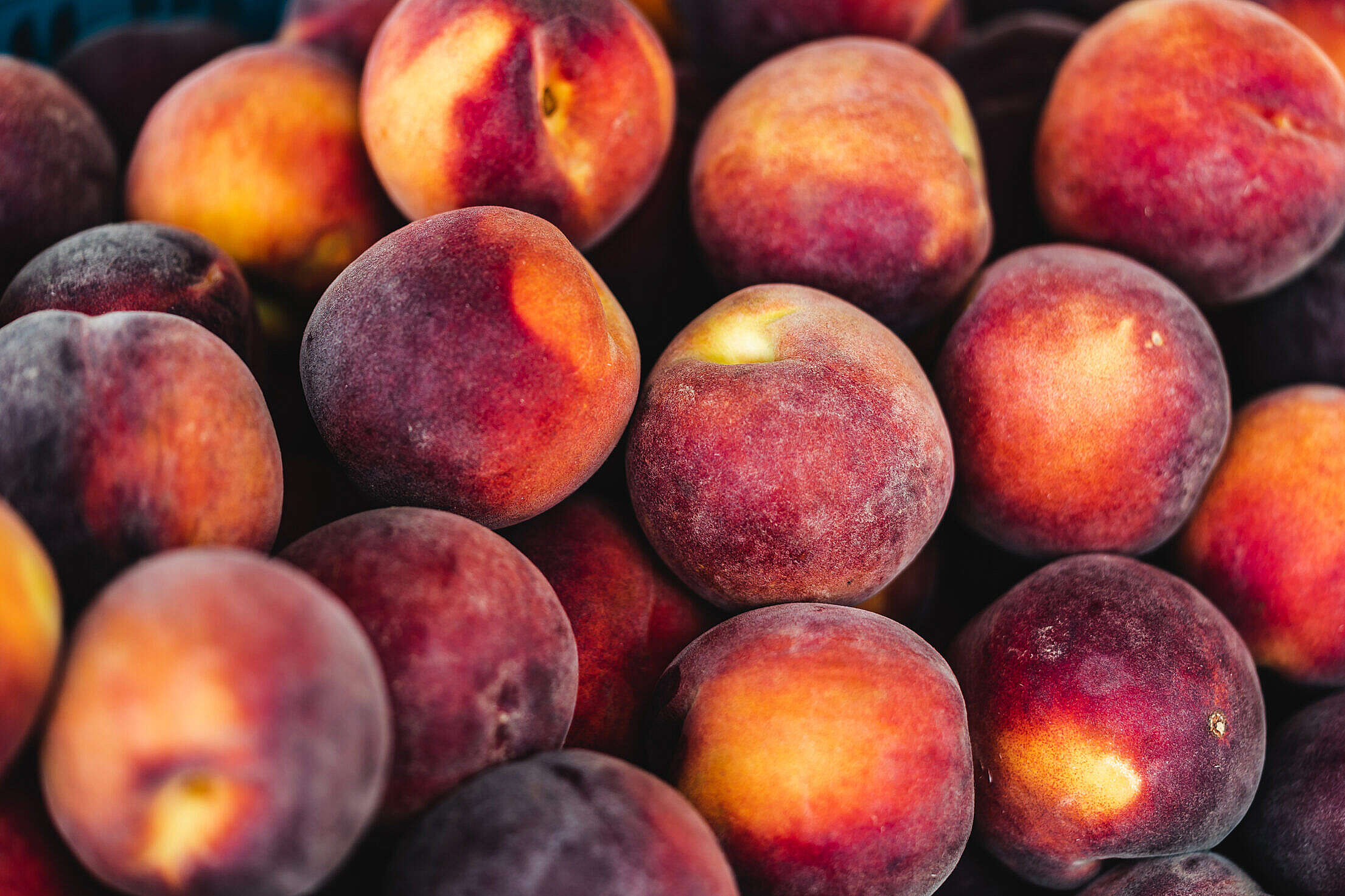Pile of Peaches Free Stock Photo