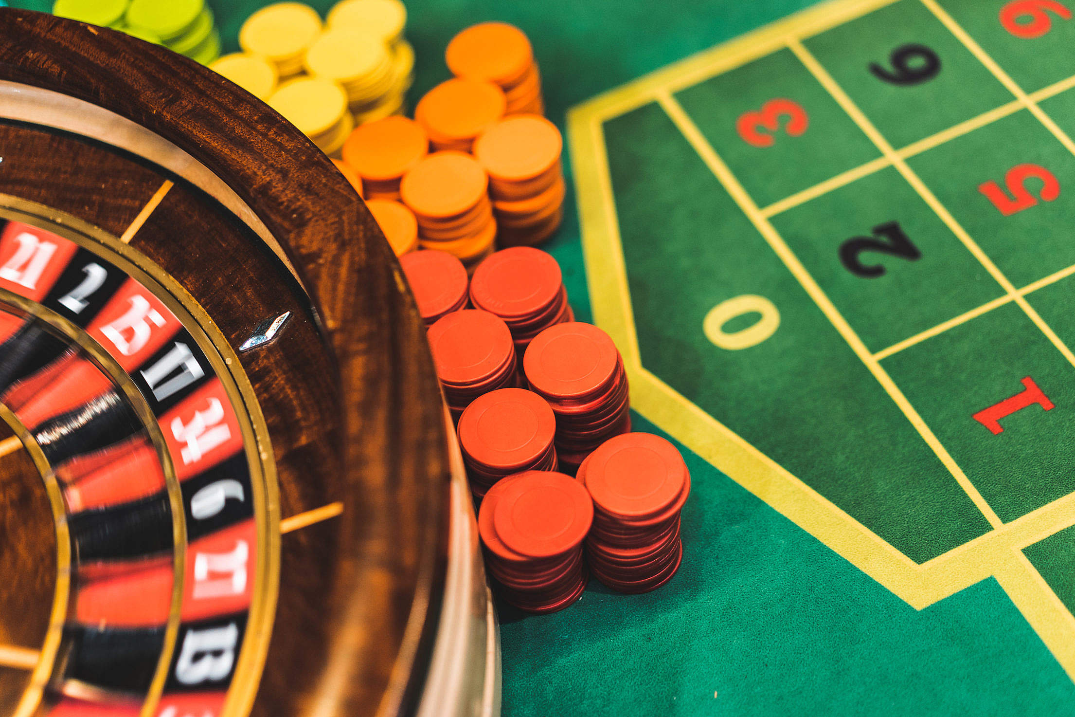 Play for free roulette table