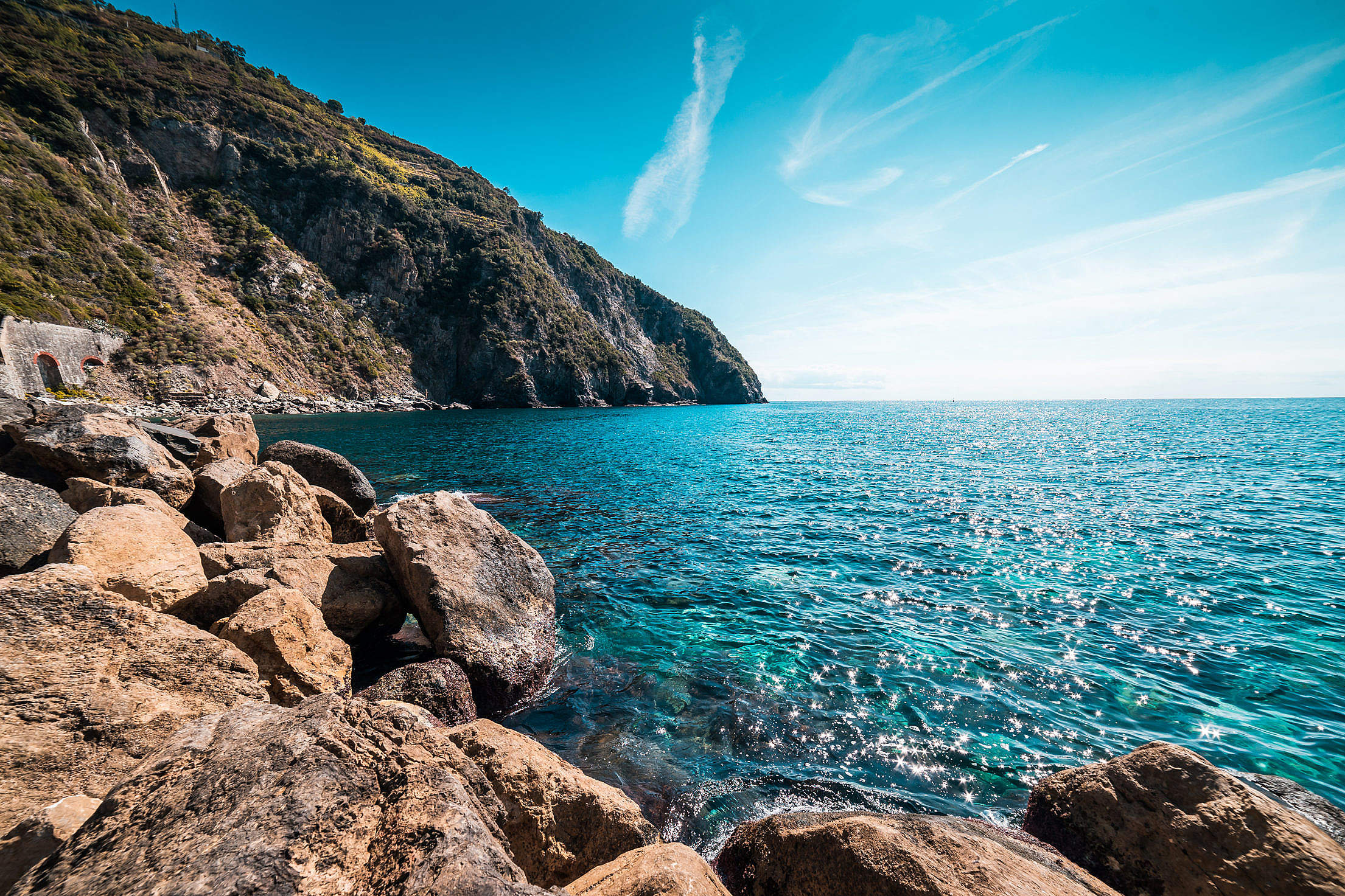 sea-coastline-italy-free-stock-photo-picjumbo