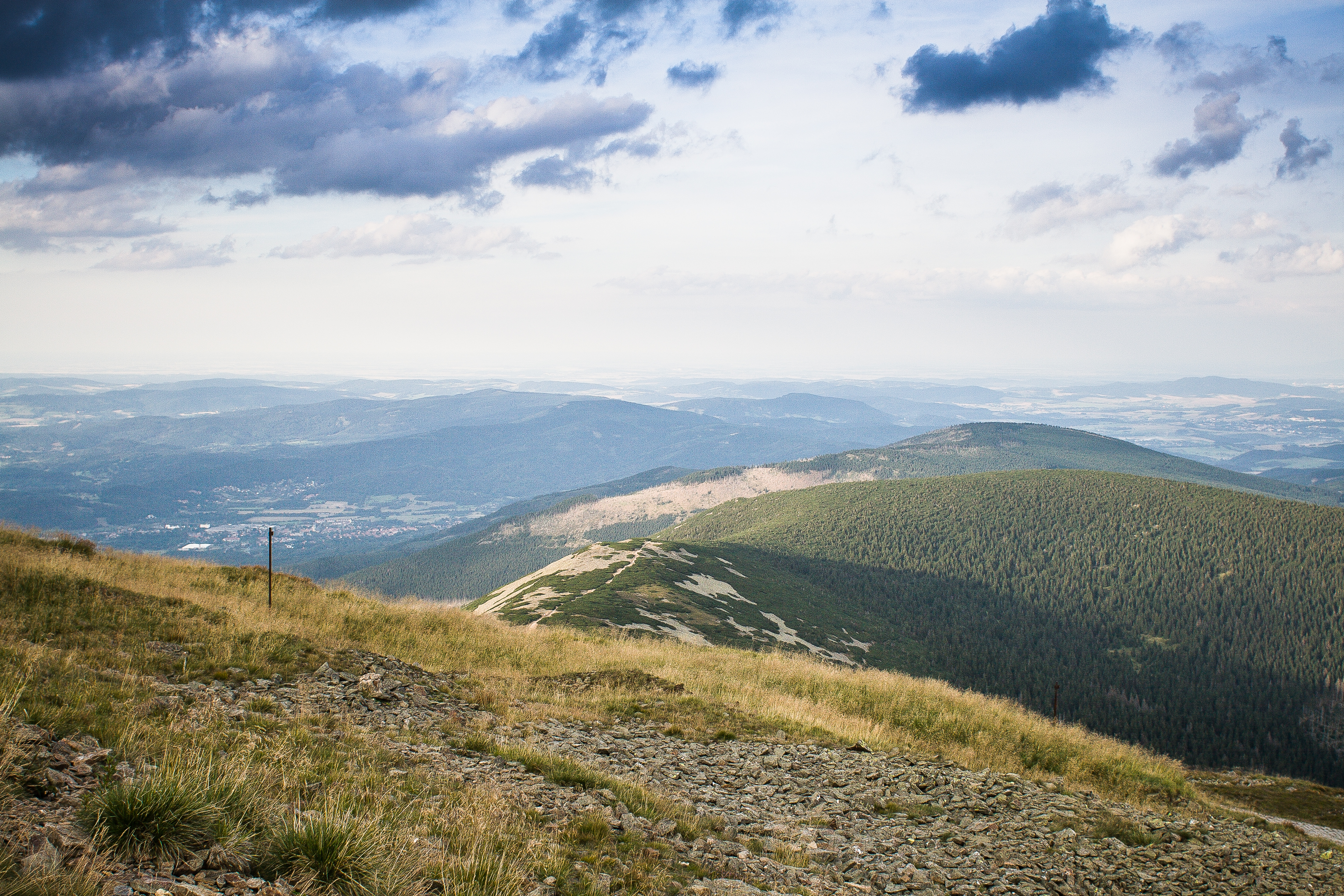 Найти горе. Snezka Mountain.