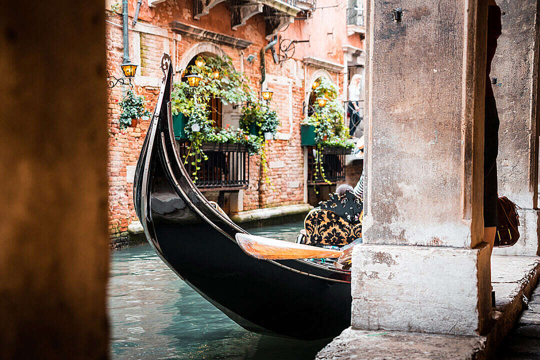 Download Venice Gondola, Italy FREE Stock Photo