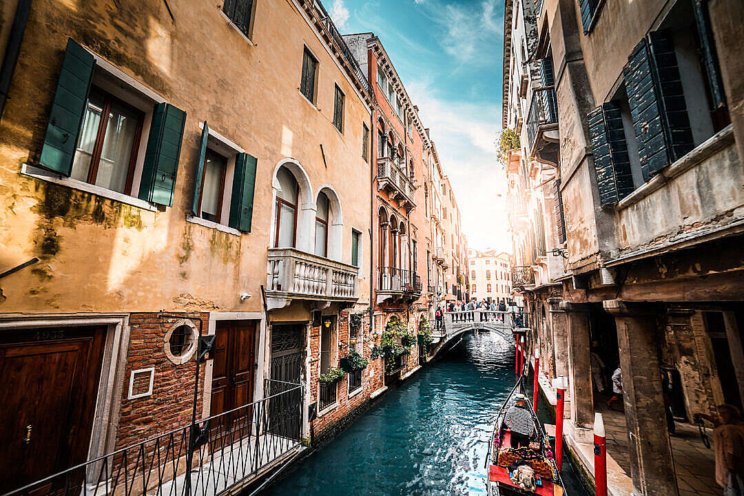 Download Venice Streets and Canals FREE Stock Photo
