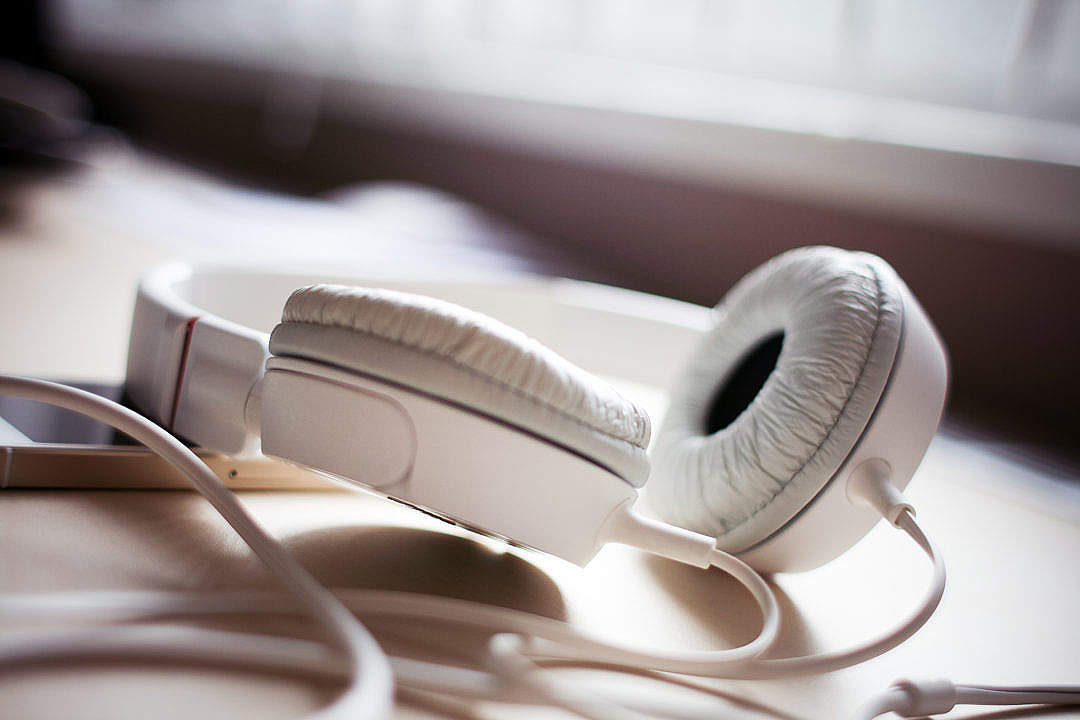 Download White Headphones FREE Stock Photo